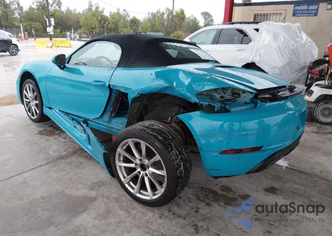 2017 Porsche 718 Boxster z USA, uszkodzony, nr VIN WP0CA2A83HS221005